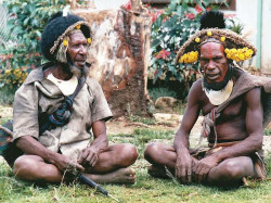 99 Two Buddies at Market Day 8008