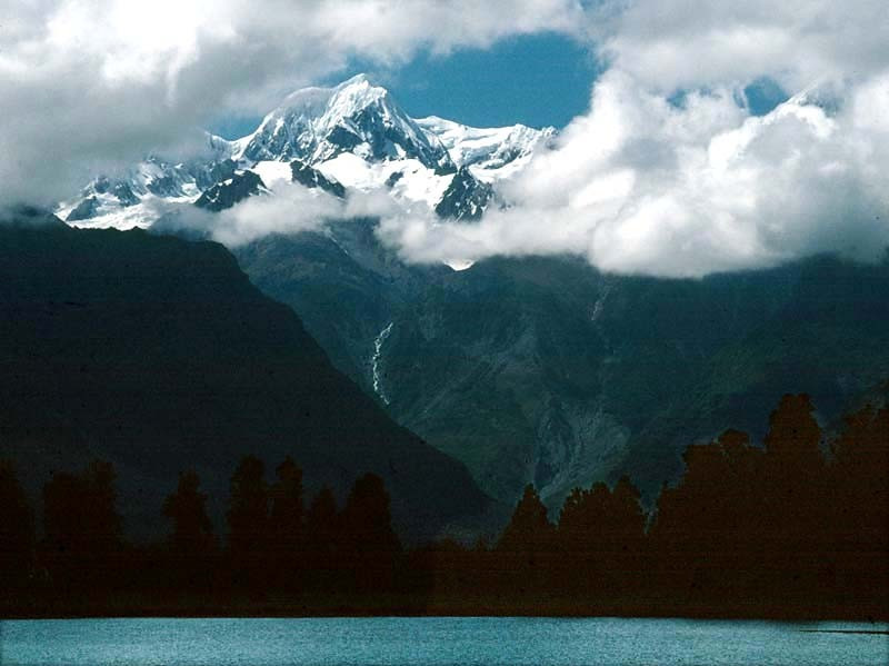 35b Mount Cook on the South Island of New Zealand 800