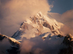7 Mt.Cook  New Zealands highest peak peeking through the clouds at sunset 800