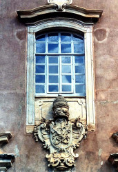 13 Decorated windowin Brazil 800