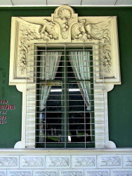 27 Stylish store window in Potosi  Bolivia 800