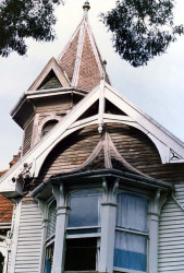 39 Bay window in Constitucion  Chile 800