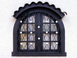 58 Arched window in Santa Ana  El Salvador 800