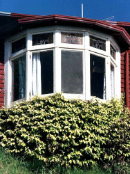69 Bay window in Puerto Varas  Chile 800