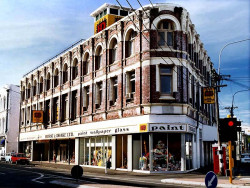 83 Triangular building in Melbourne  Australia 800