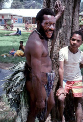 107 The last of arse leaves in Lae 800