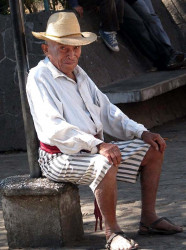 27 Typically dressed gentleman in Guatemala 800