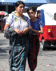 52 Mother and daughter walking together in San Pedro of Solala 800