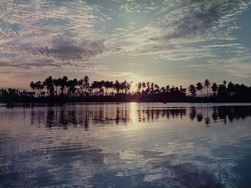 12 Sun setting on Visayan Island of the Philippines 800