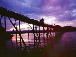 20 Bamboo bridge crossing the Mekong River at sunset in Thailand 800