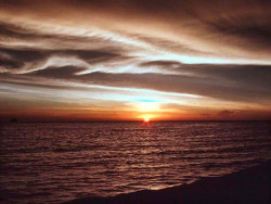 35 Sun setting over the Pacific Ocean in La Libertad 800