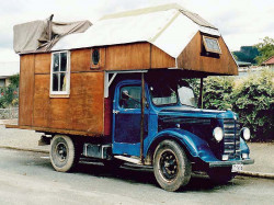 15 Old camper in New Zealands south island 800