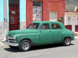 1947 Plymouth in Cienfuegos 800