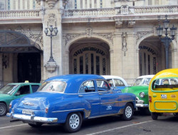 1949 Chevy parked in Havana 800