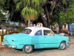 1949 Ford Custom Coupe in Trinidad 800