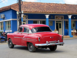 1953 Chevy Bel Air at a Restaurant in Vinales 800