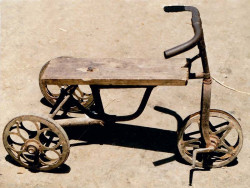 5 Weather beaten Chinese Tricycle 800