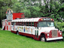 Carol s Cream Bus in Woodstock  New York 800