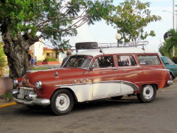 1952 buick super estate wagon in cienfuegos 800