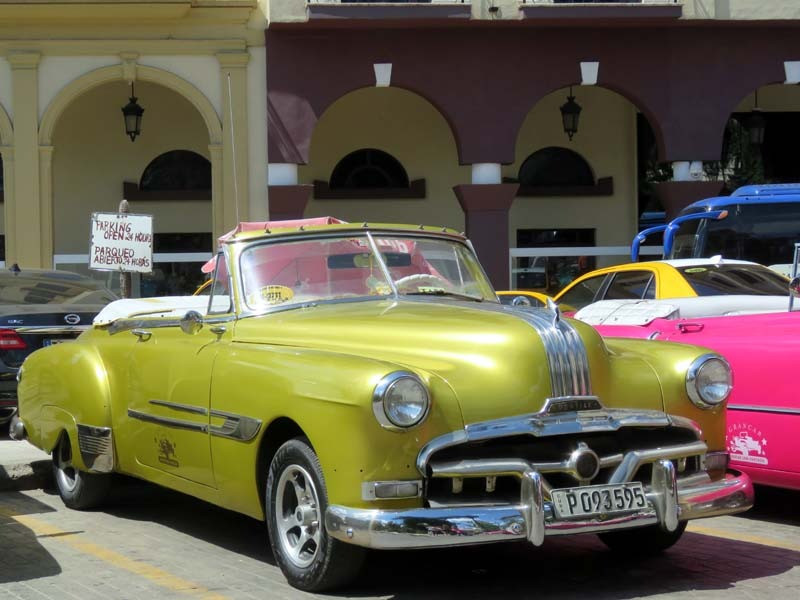 1953 pontiac chieftain taxi in havana 800