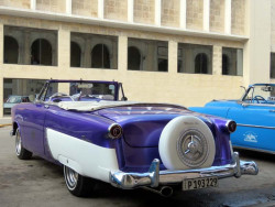 1954 ford victoria taxi parked in havana 800