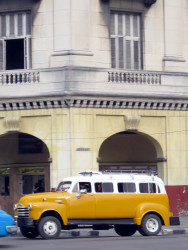 1952 chevrolet suburban in havana 800