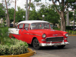 1955 chevy two ten 4 door in cienfuegos 800