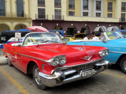 1957 cadillac taxi in havana 800