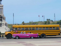 1957 ford fairlane 800
