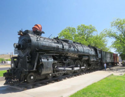 steam locomnotive monument in new york state 2 800
