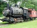 steam locomotive and caboose side tracked in new york state 800