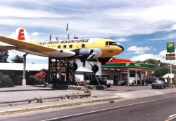 16 rivers adventures unusual office in new zealand 800