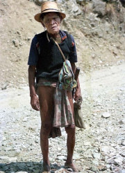 21 elderly ifugao warrior on luzon island 800