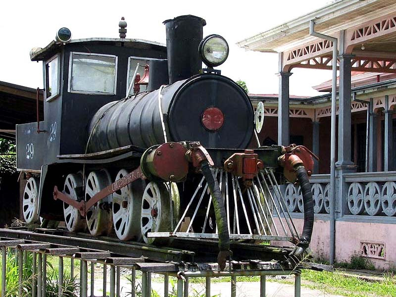 28 steam engine on display in guapiles  costa rica 800