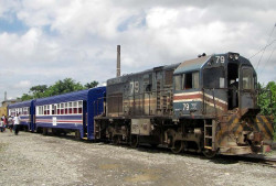 37 small passenger train in the usa 800