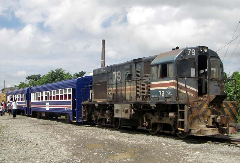 37 small passenger train in the usa 800