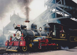 4 old steam engine pulling out of an engine house in new zealand 800