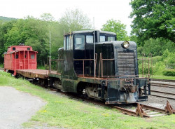 short train in new york state 800
