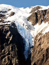 11 glaceir creeping down the mountain in the patagonia 800
