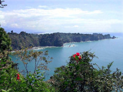 61. overlooking manual antonio in costa rica 800