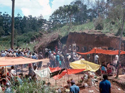 34 darts at a open air market in papua new guinea 800