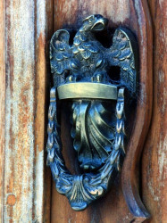 49 brass eagle knocker photographed in mexico 800