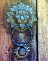 91 brass lions head photographed in honduras 800