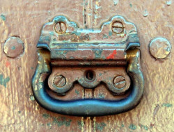 149 cast iron knocker in masaya  nicaragua 800