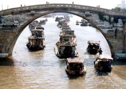 24 passing beneath a bridge in suzhou  china 800