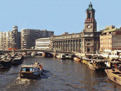 118  river running through shanghai 800