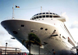 49 the crown princess cruise ship at dock in puerto rico 800
