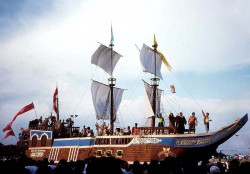 92 wooden ship on the northern coast of venezuela 800
