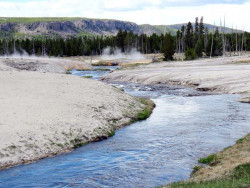 yellowstone national park   wyoming 15 800