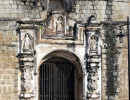 25 entrance to a earthquake ruined church in antigua  guatemala 800